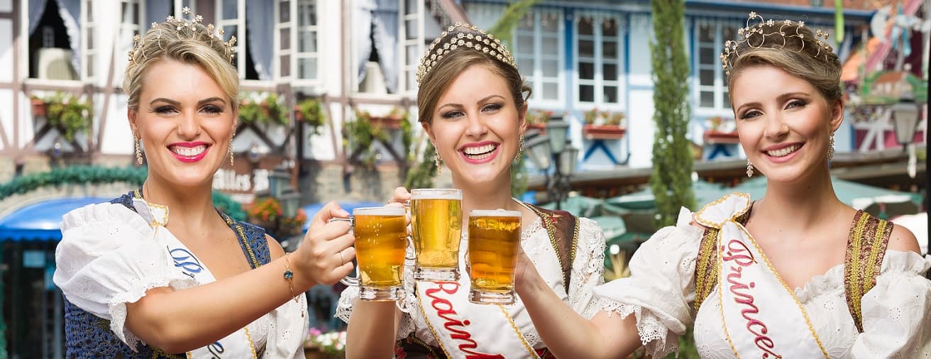 Expedia Oktoberfest Blumenau header