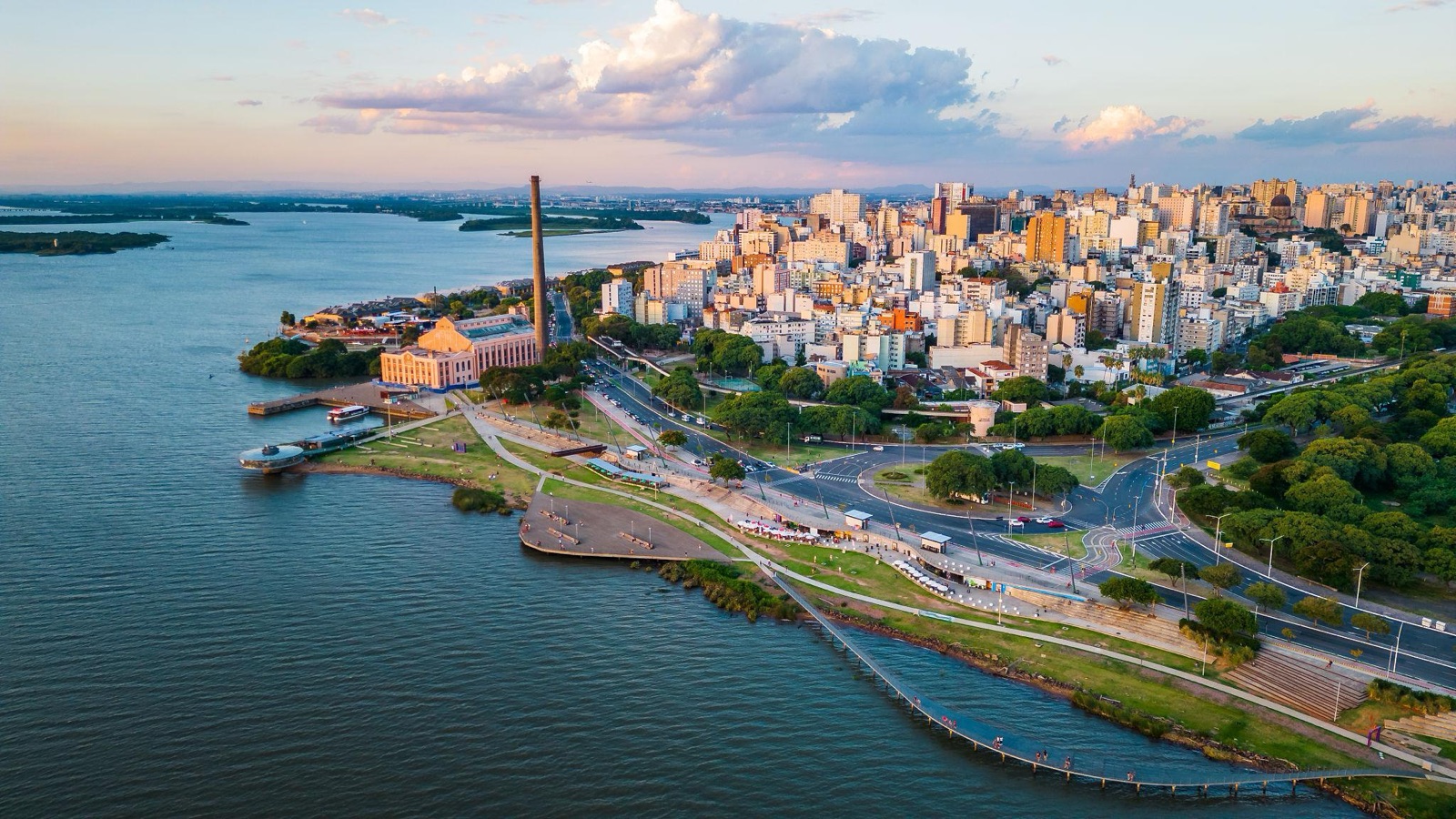 Illuminated park at sunset in Porto Alegre