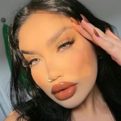 Mirellasctz, Sugar Baby in Americana