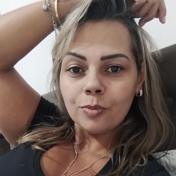Symy, Sugar Baby em Nova Iguaçu