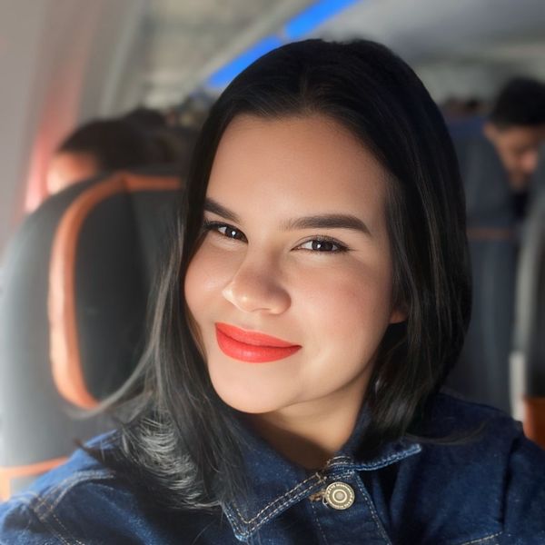 Mariahelena), Sugar Baby en Salvador