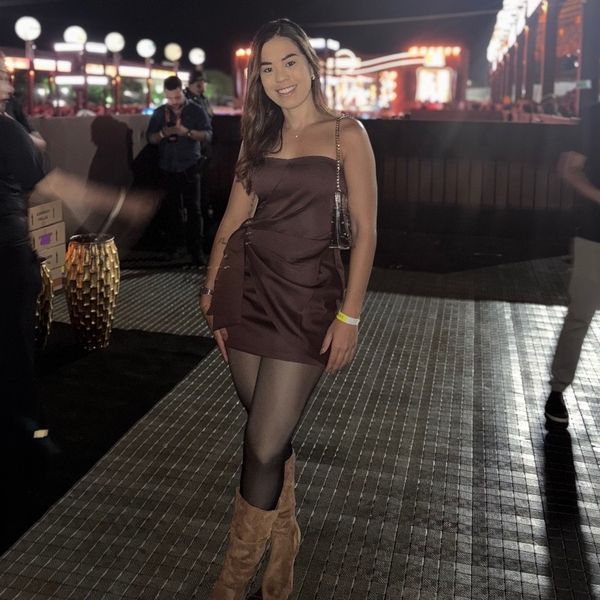 Mirela, Sugar Baby em Vitória